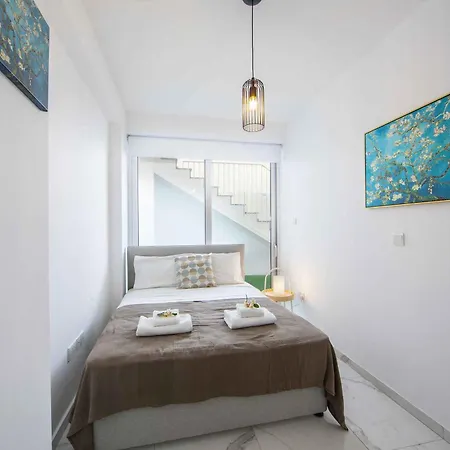 Brand New Luxurious With Pool * Πρωταράς