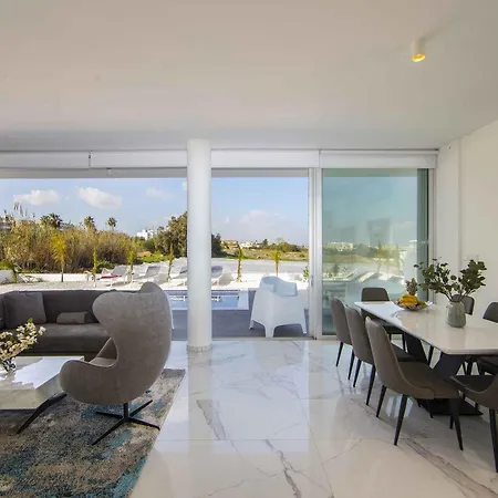 Brand New Luxurious With Pool * Πρωταράς